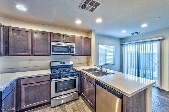 Building Photo - 4134 N San Cuervo Way