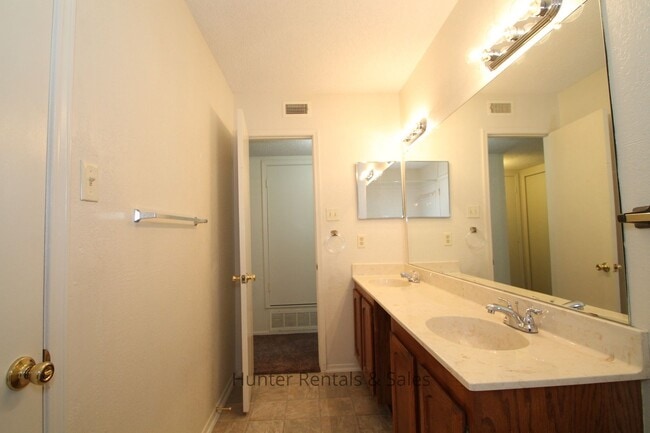 Building Photo - Two-Story Dream!