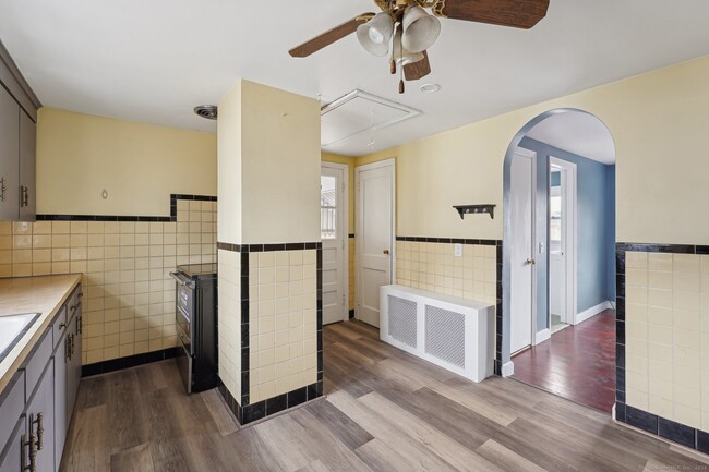 Building Photo - 59 High St