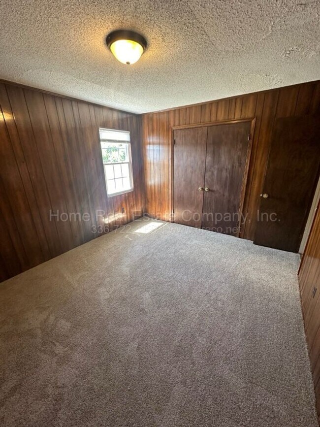 Building Photo - 406 Spaugh St SW