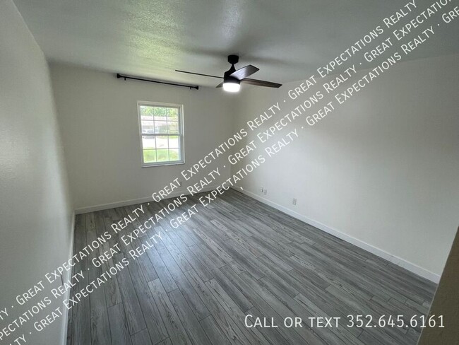 Building Photo - Modern 2 Bedroom 2 Bathroom Duplex