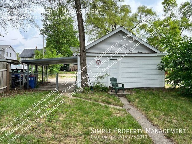 Building Photo - 535 Howard St SE