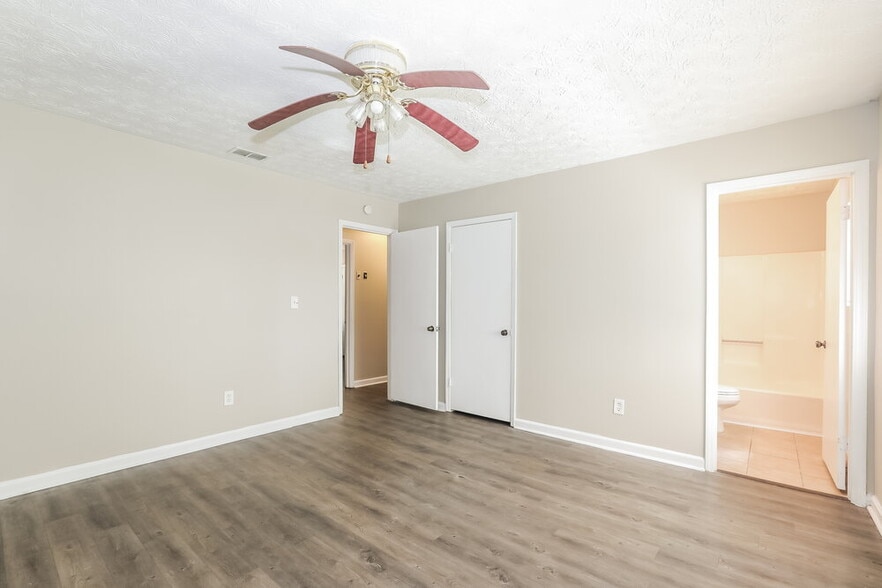 Building Photo - 1964 Taffeta Trail