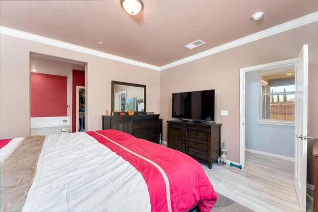 Building Photo - 9363 Wild Lilac Cir