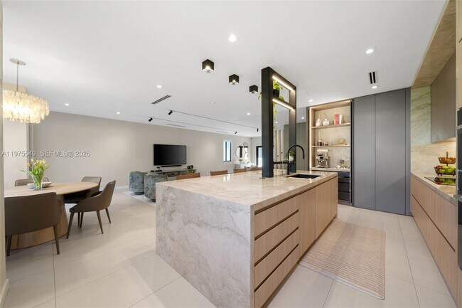 Building Photo - 1077 Golden Cane Dr