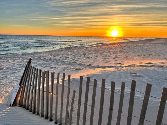 Building Photo - 497 Plantation Rd