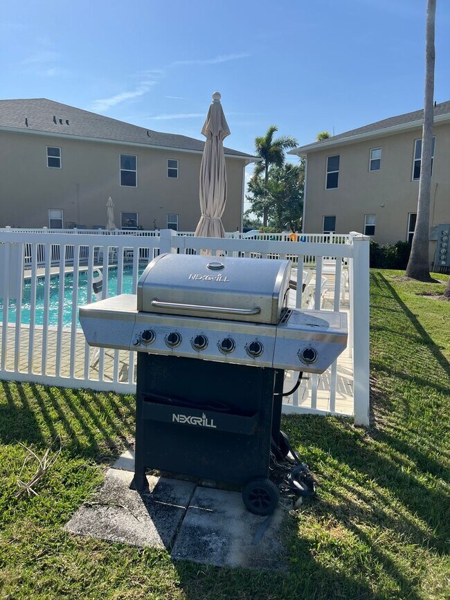 Building Photo - The Porches of Deep Creek Punta Gorda