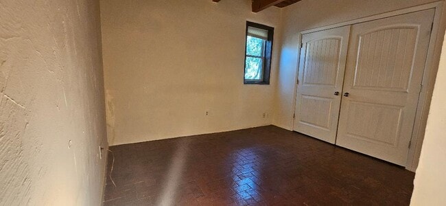 Building Photo - 3939 Rio Grande Blvd NW