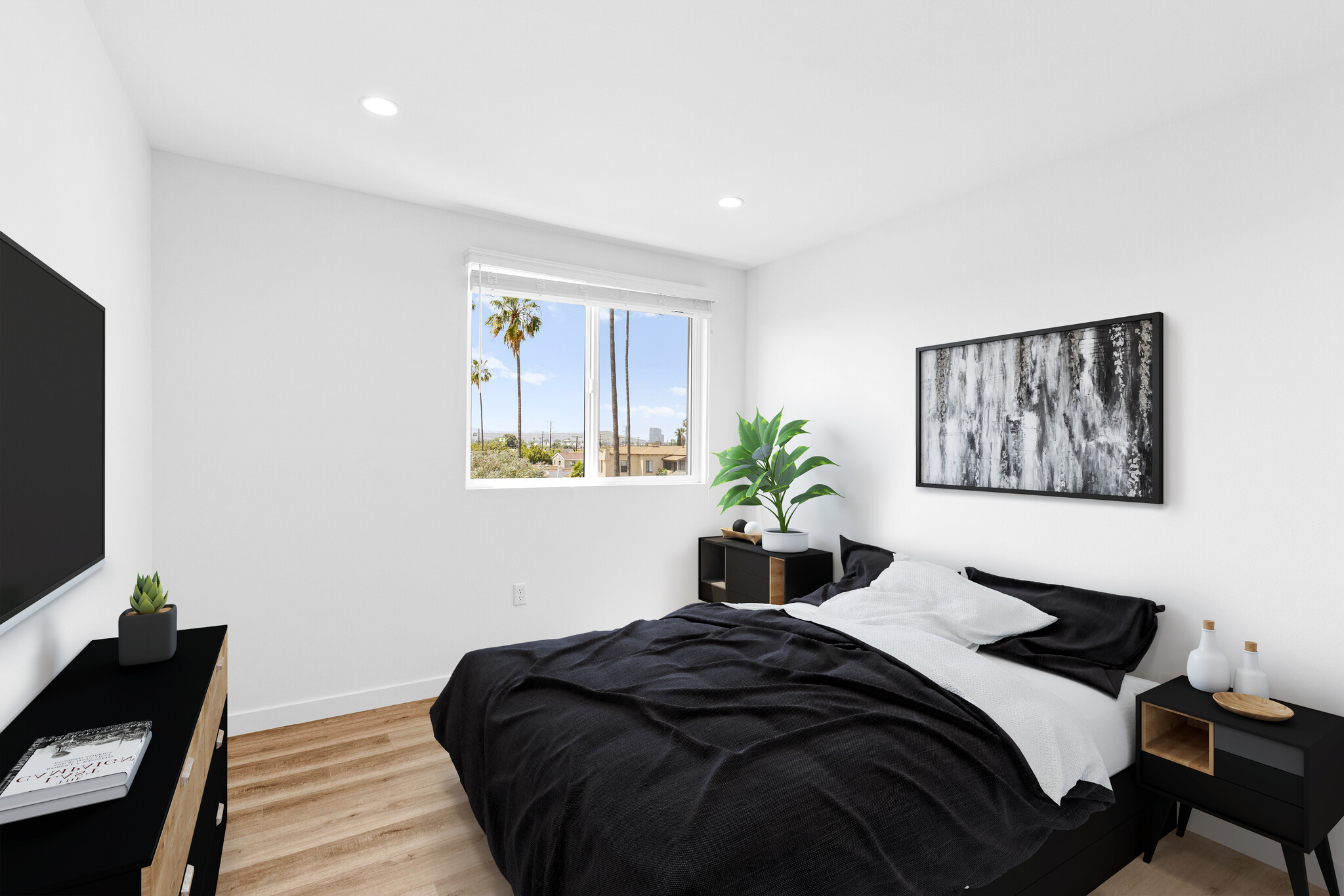 Building Photo - 1416 S Orange Dr