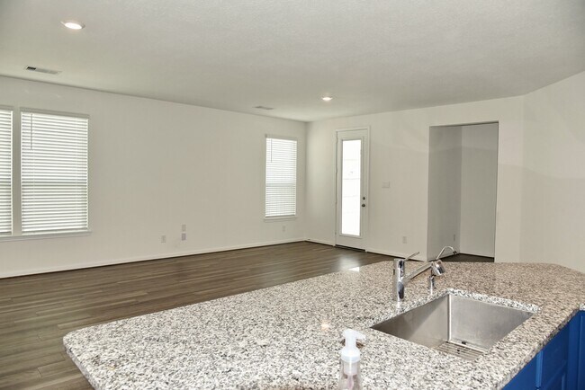 Building Photo - 20119 Little Cub Ln