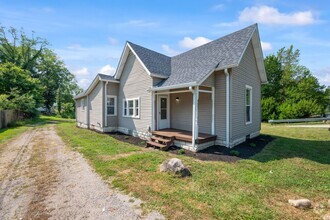 Building Photo - SHORT TERM RENTAL: Beautifully Renovated C...