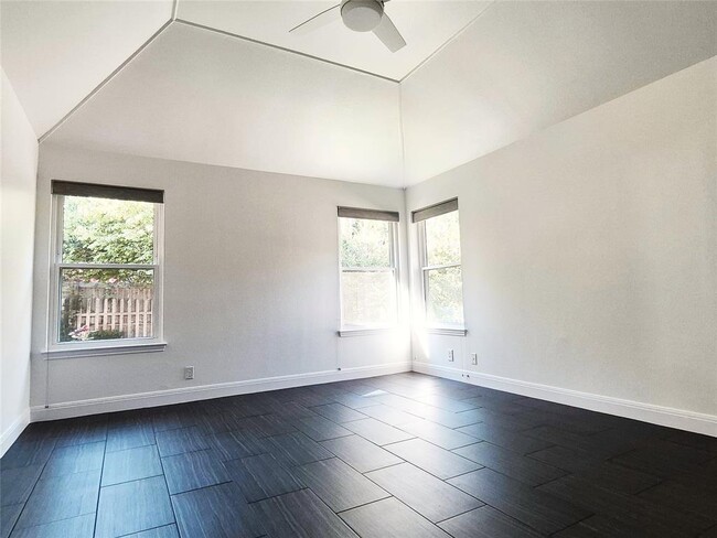 Building Photo - 9100 Brimstone Ln