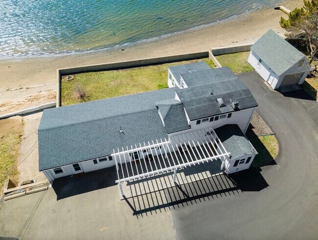 Building Photo - 53 St Germain St