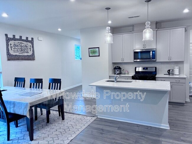 Building Photo - 1405 Chipping Dr