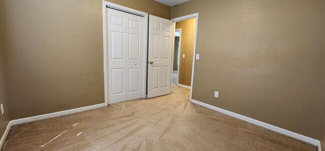 Building Photo - 3599 Drayton Dr