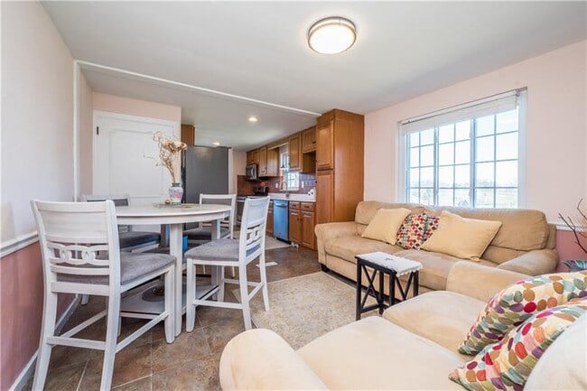 Building Photo - 4915 Brownsville Rd