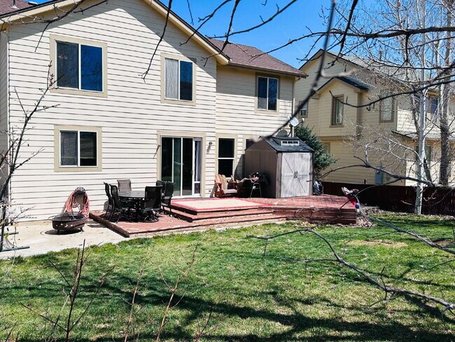 Building Photo - Gorgeous Reunion Home Features 4 Beds/2.5 Baths and Large Backyard. Close to Shopping, Dining and...