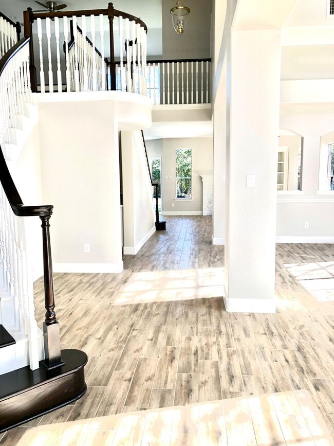 Building Photo - 5711 Silver Bay Ct