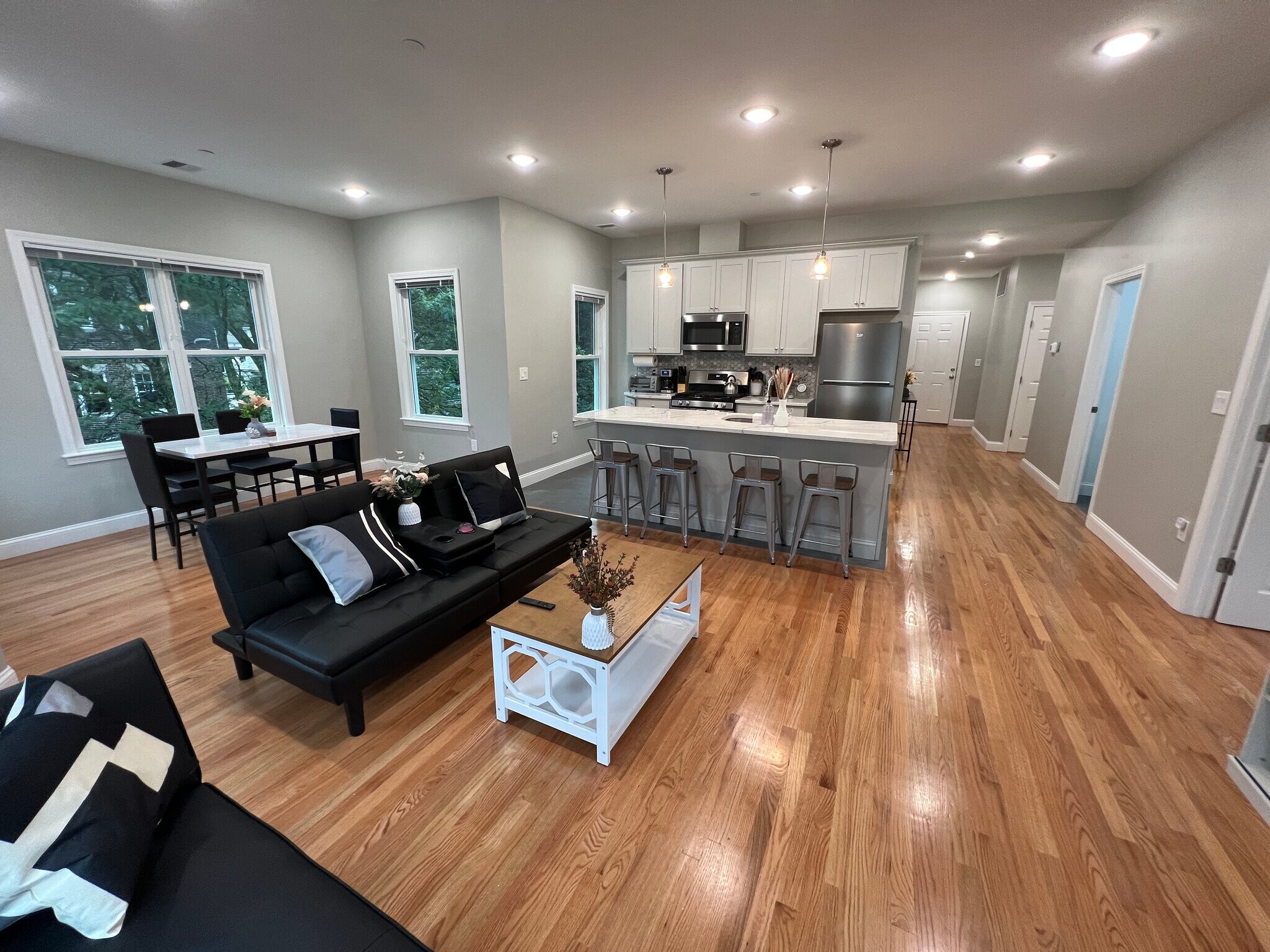 Building Photo - 14-16-16 Hamilton Rd