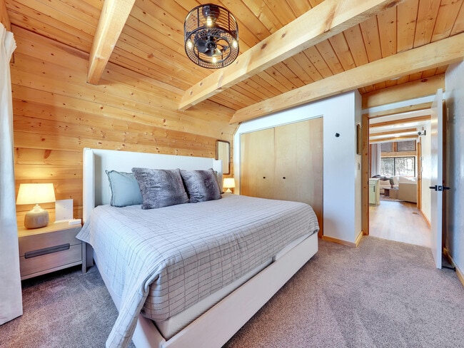 Building Photo - 656 Aspen Dr