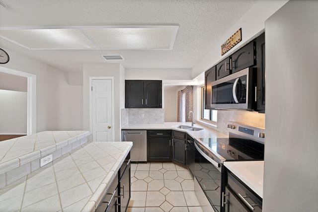 Building Photo - 1611 Celeste Ct