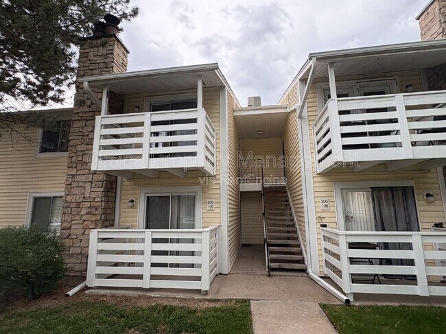 Building Photo - 8555 E Fairmount Dr
