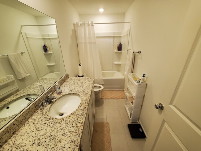 Building Photo - 2921 Salinger Wy