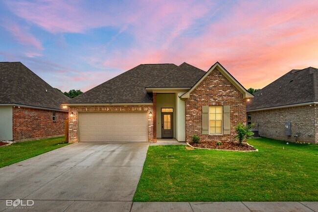 Building Photo - Beautiful 3 bedrooms 2 bathrooms