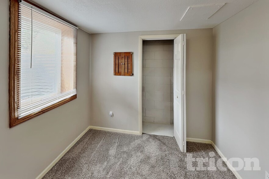 Building Photo - 3701 Woodbine Ln
