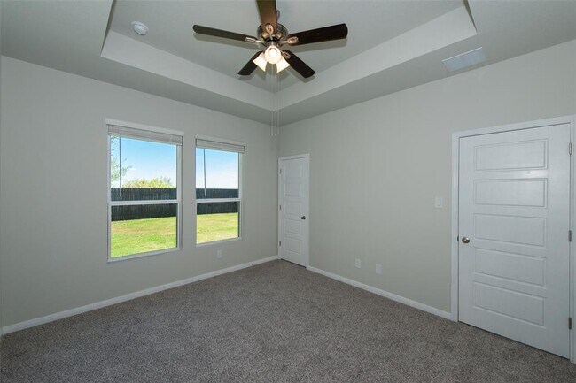 Building Photo - 383 Cross Barn Blvd