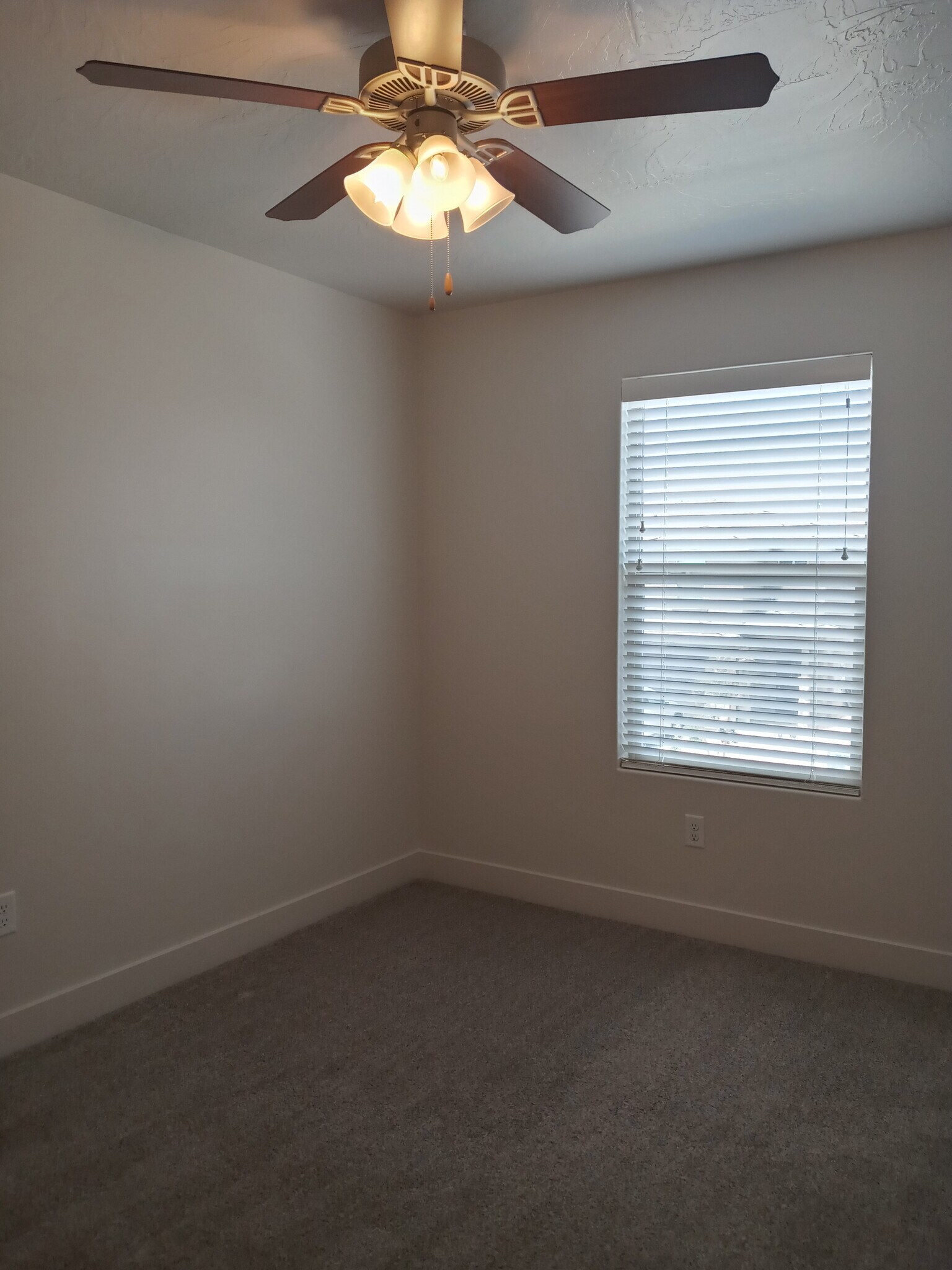 Building Photo - 3115 S Relic Ridge Dr