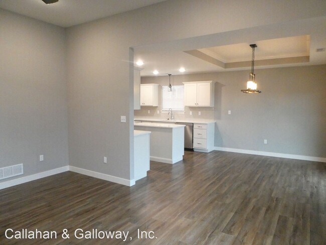 Building Photo - 3 br, 2 bath House - 305 Green Meadows circle