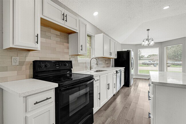 Building Photo - 1806 Settlers Ct