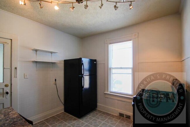 Building Photo - 4824 Webster St