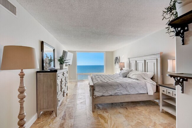 Building Photo - Seaside Serenity: Luxurious Gulf-Front Retreat on Southern Longboat Key