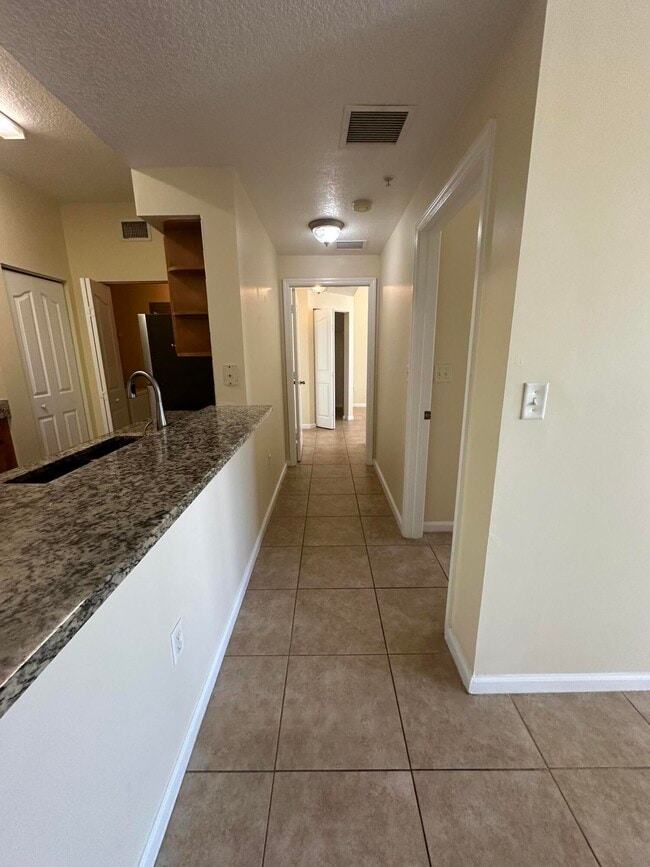 Building Photo - 9833 Baywinds Blvd