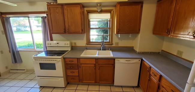 Building Photo - 1163 Higgins Ave