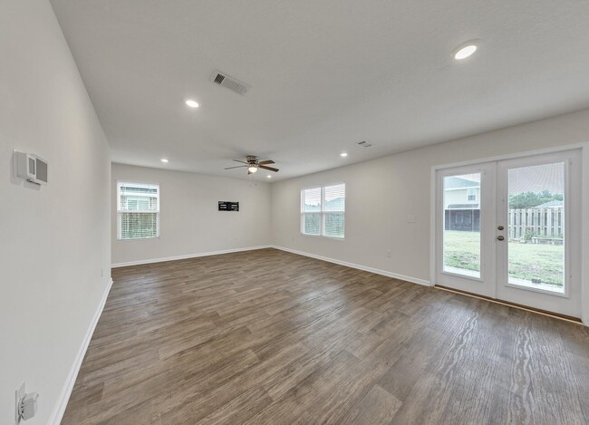 Building Photo - 925 Merganser Way