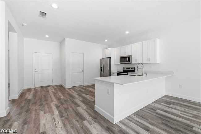 Building Photo - 10087 Amicola St