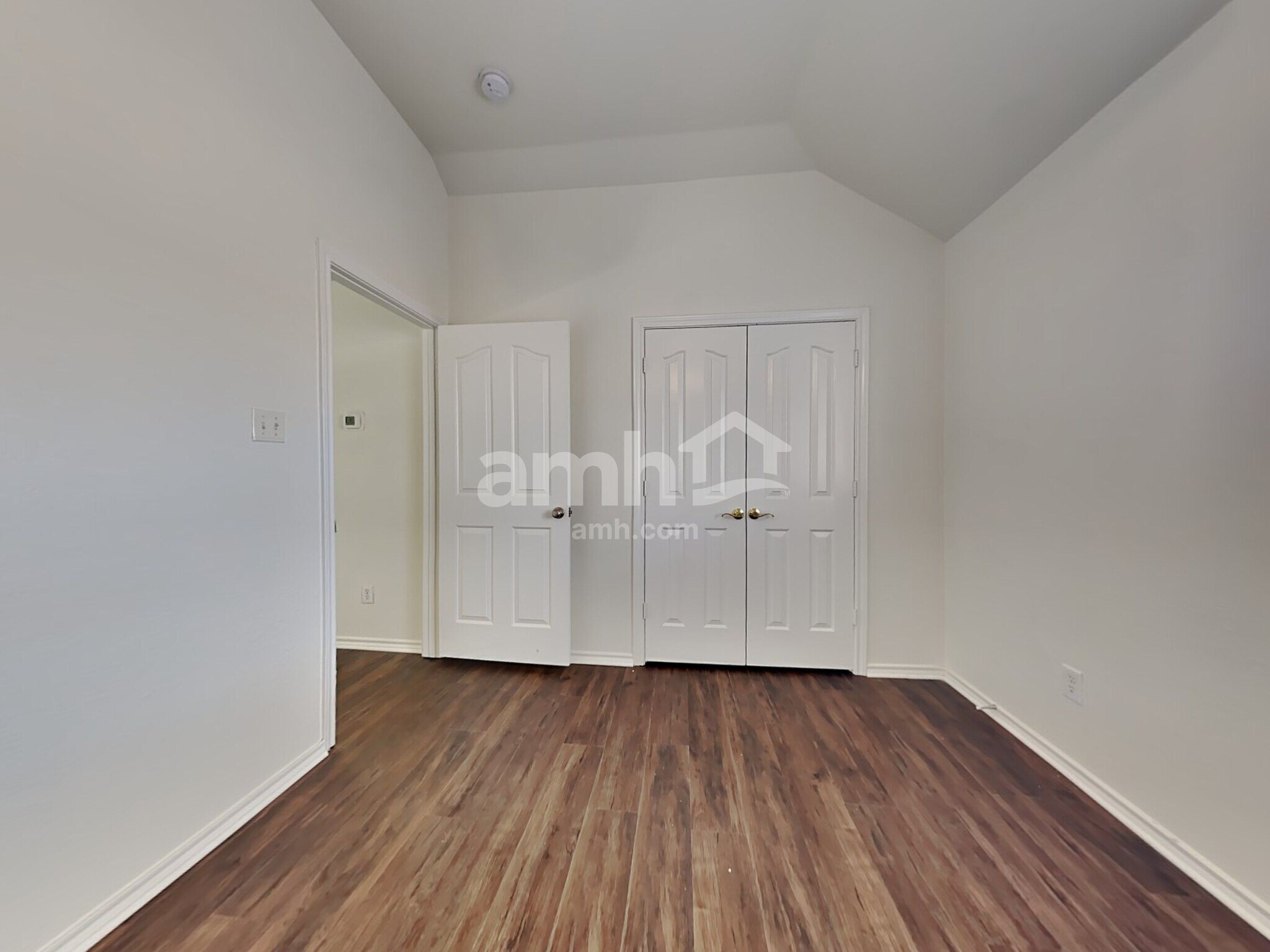 Building Photo - 8751 Sunset Trace Dr