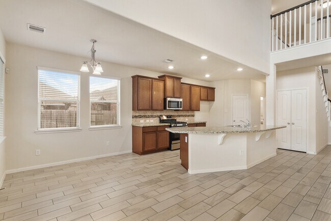 Building Photo - 10003 Open Slope Ct