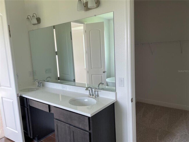 Building Photo - 10067 Dolphin Gull Cir