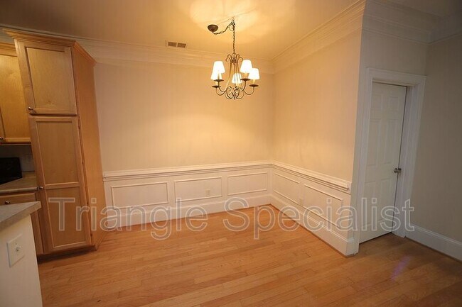 Building Photo - 900 Canenaugh Dr