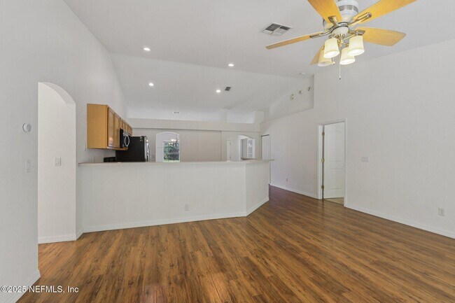 Building Photo - 350 Turtle Dove Dr