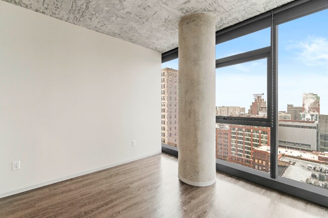 Building Photo - 747 S Clark St