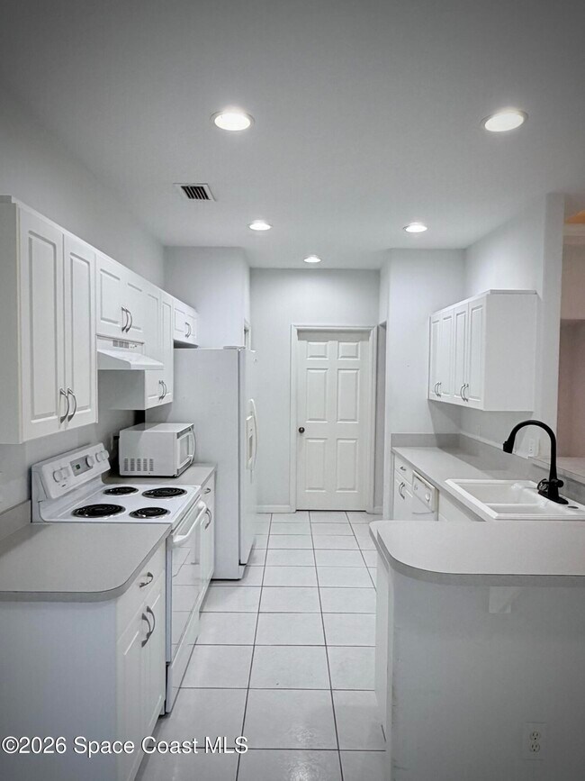 Building Photo - 5105 Walton Ave