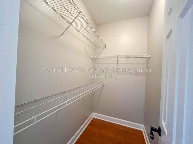 Building Photo - 111 E Steele St