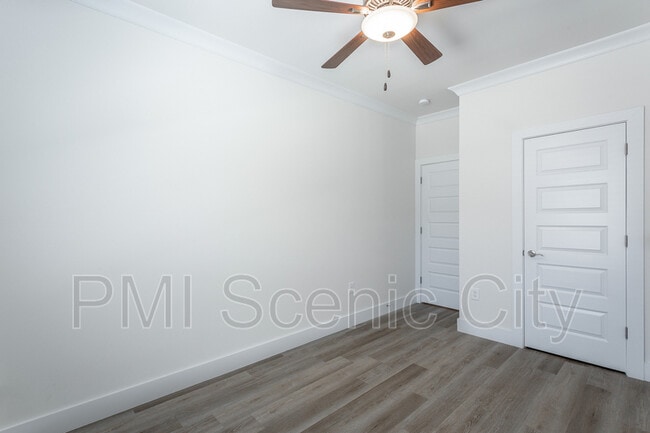 Building Photo - 1886 Young Rd SE