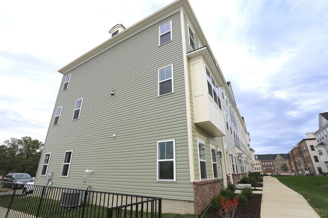 Building Photo - 14317 Summit View Ln