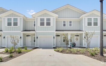 Building Photo - 7590 Shadow Lake Dr